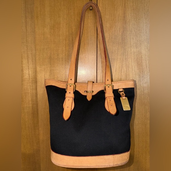 Dooney & Bourke Vintage Black Canvas & Natural Vacchetta Leather Tote - Picture 15 of 16